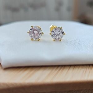 1ctx2 White Moissanite Earring